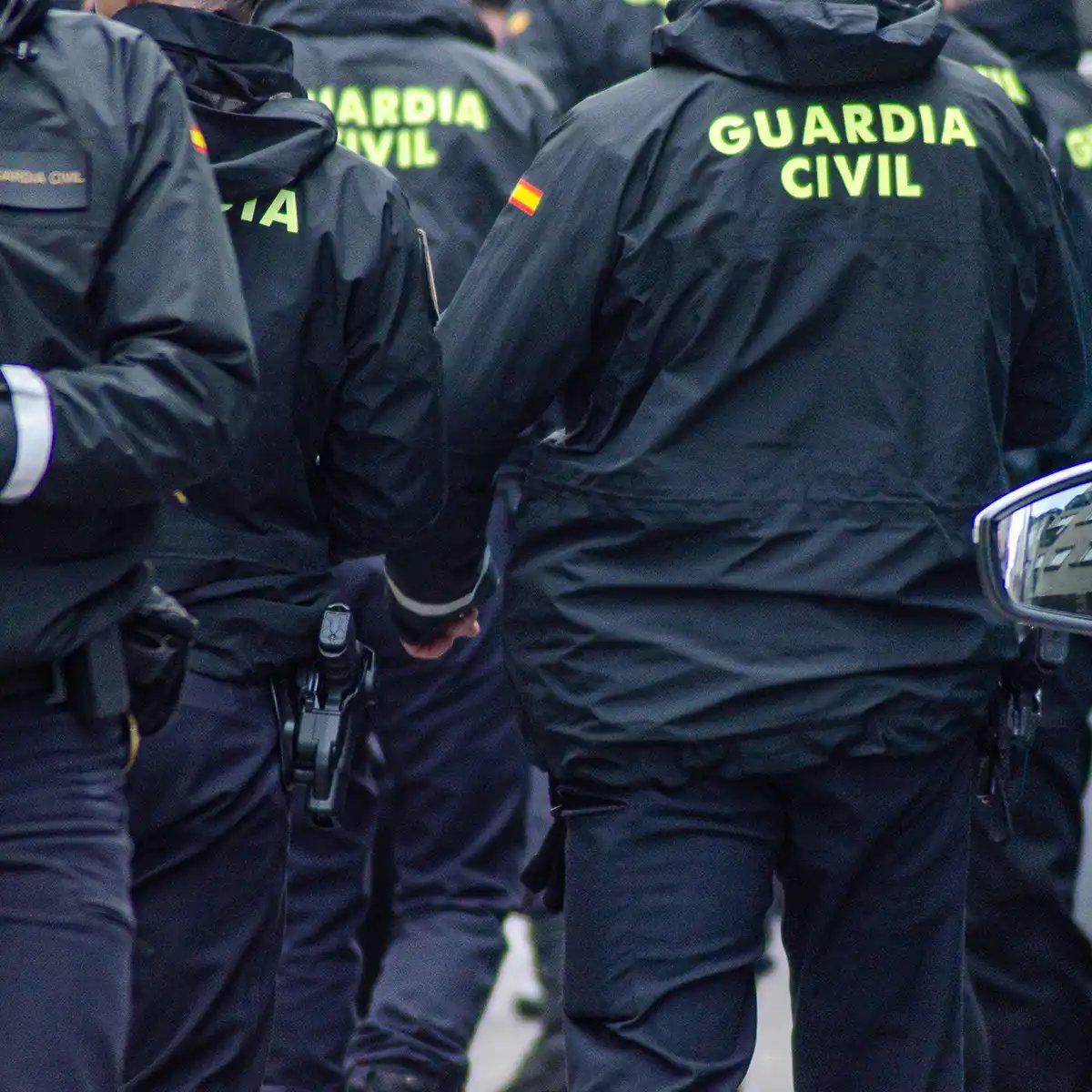 Guardia Civil personnel supported by a shared emergency communications network for public safety and incident response across Andalusia