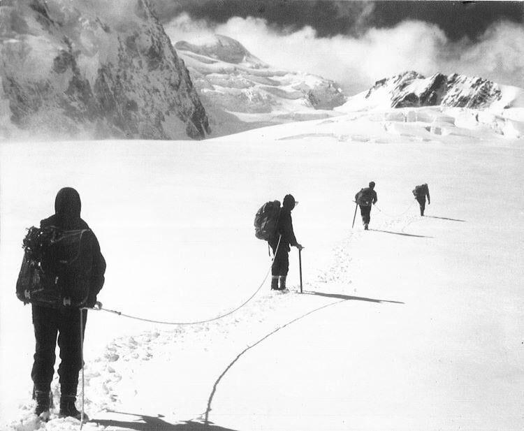 1965-en-route-to-tasman-saddle-mod-crop+-+lores