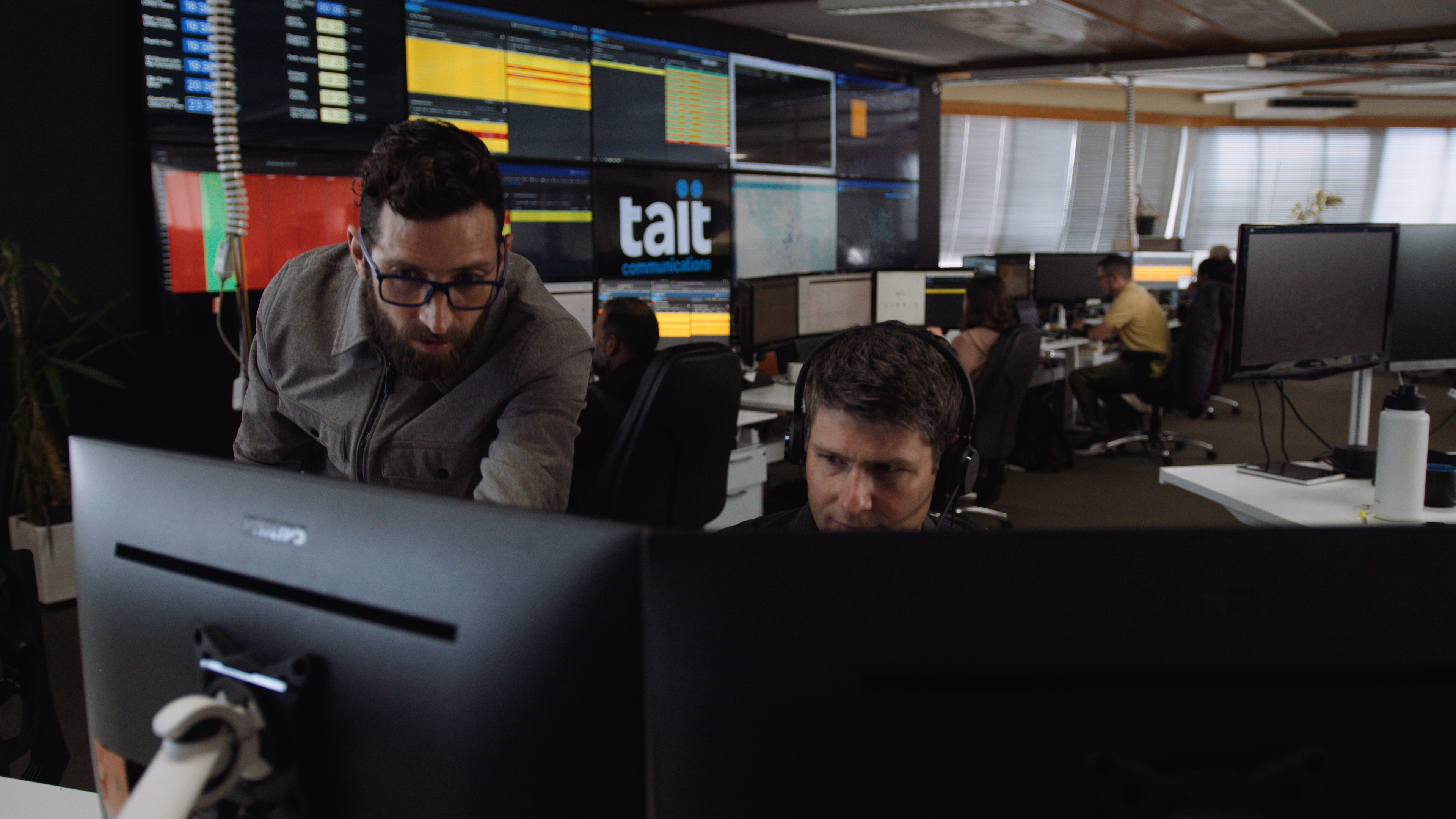 Why you should consider outsourcing the management of your critical communications network